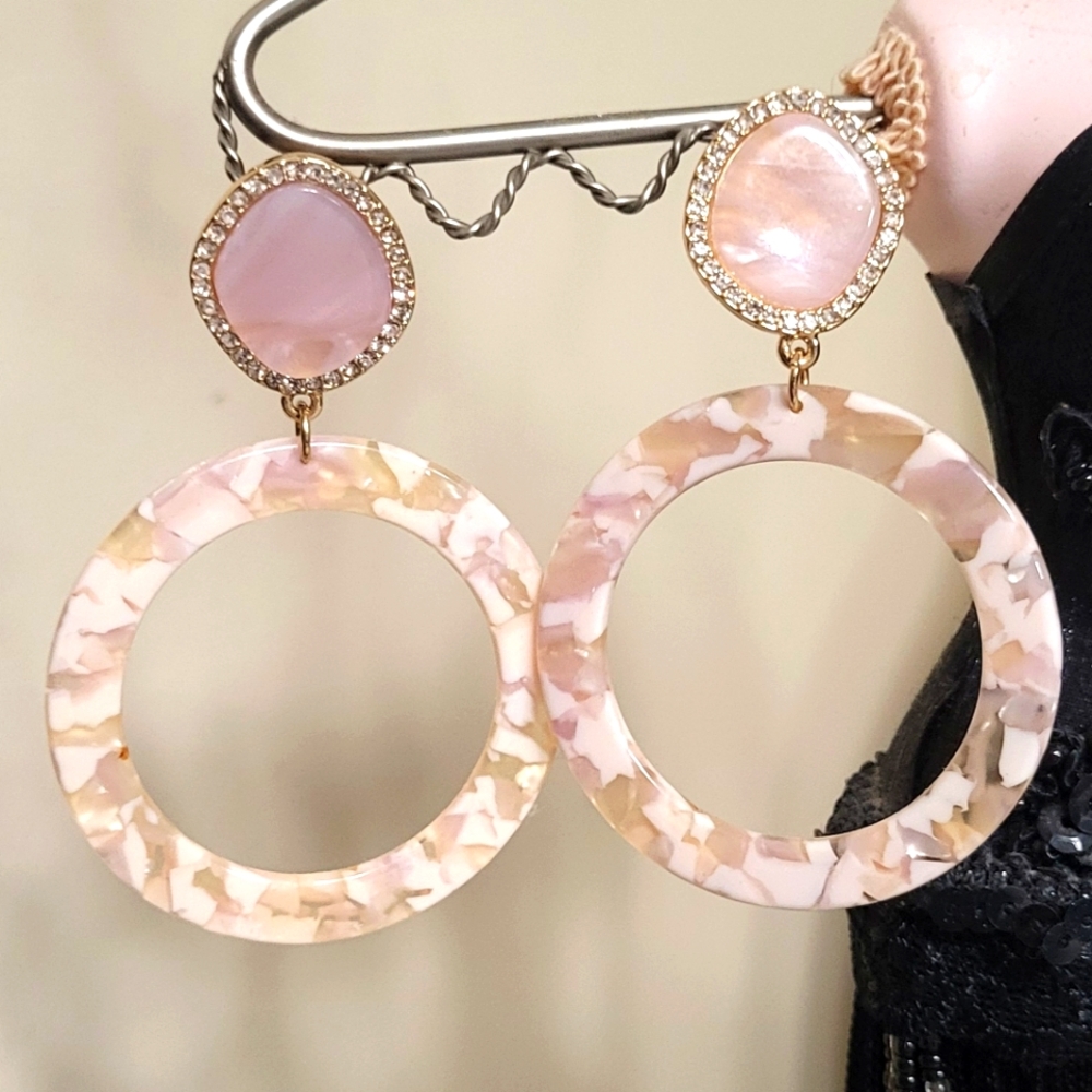 Elegant Pink and Gold Dangle Earrings